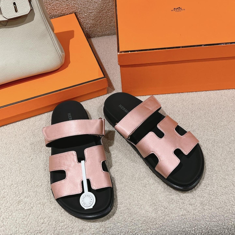 H**mes slippers